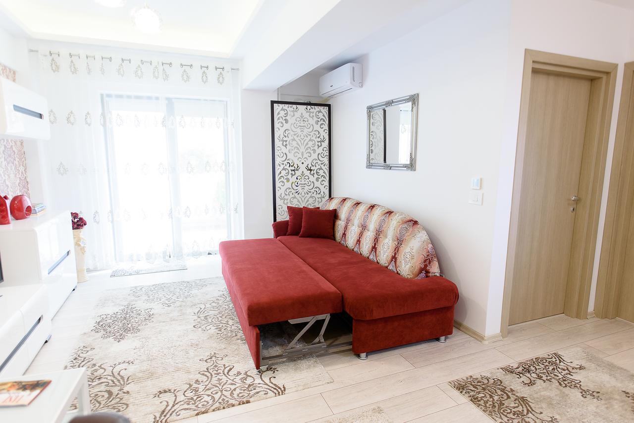 Carla'S Apartment, Airport & Train Station Shuttle Iasi Exterior photo