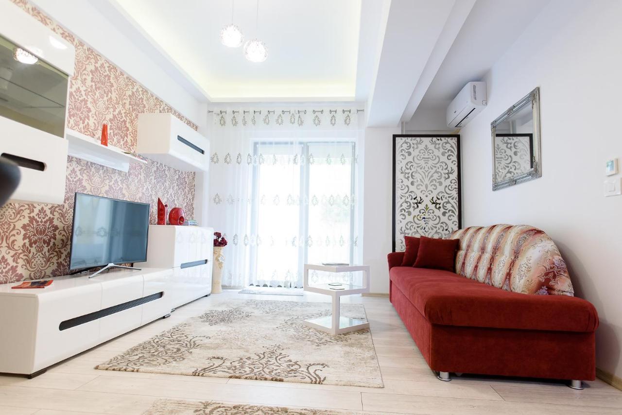 Carla'S Apartment, Airport & Train Station Shuttle Iasi Exterior photo